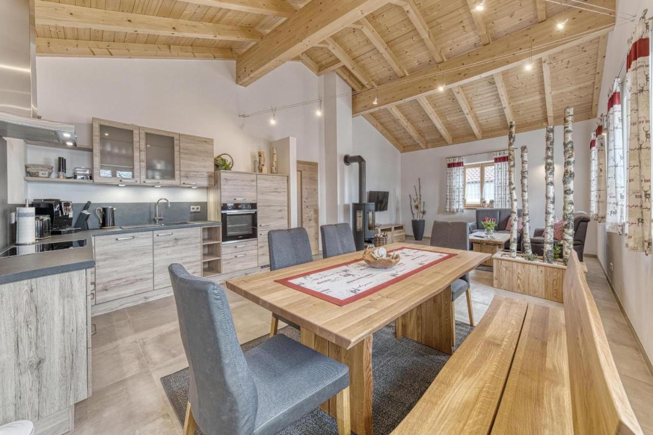 Pension Und Ferienchalets Zum Lebzelter Freyung Extérieur photo