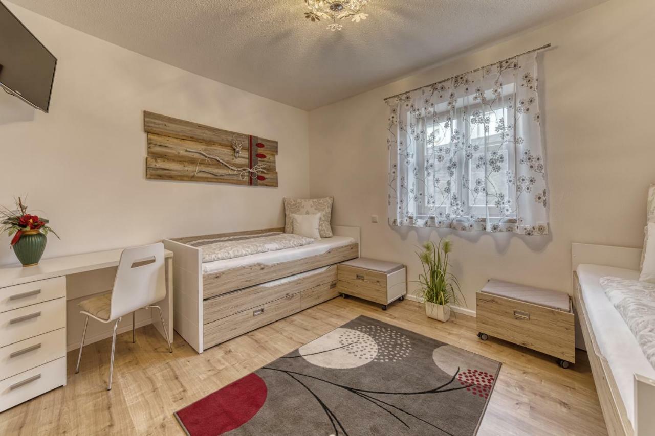 Pension Und Ferienchalets Zum Lebzelter Freyung Extérieur photo